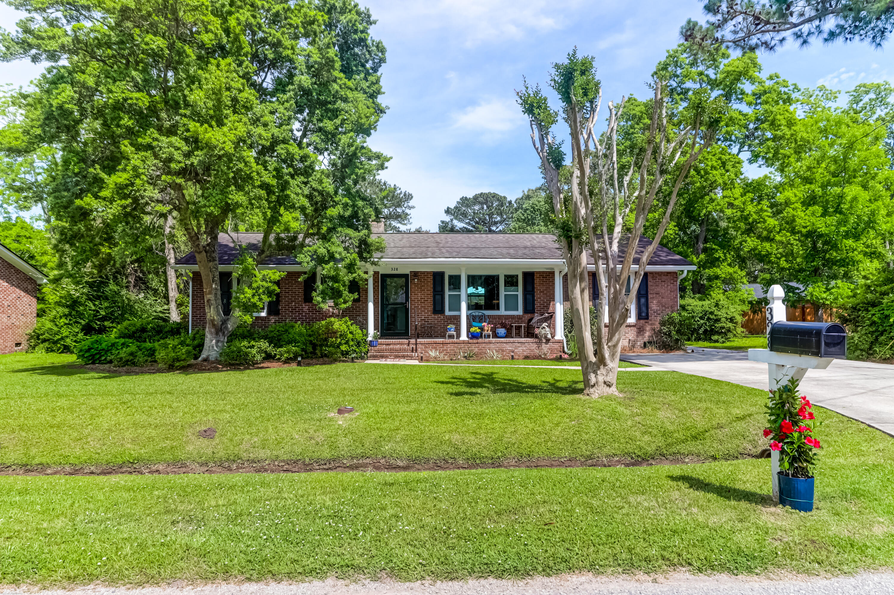 328 Pageland Road Charleston, SC 29412 - Photo 6 of 58 328 Pageland -Tidalcreekphoto- (45)