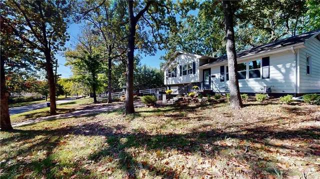 $199,500 | 1020 South Adams Street, Nevada, MO 64772