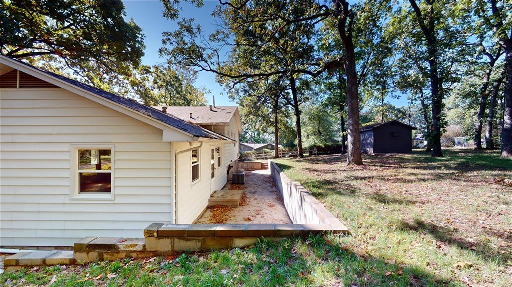 1020 South Adams Street Nevada, MO 64772 - Photo 7 of 38