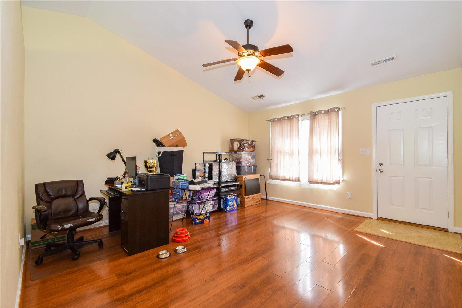 342 Raleigh Avenue Vinton, VA 24179 - Photo 3 of 18 Hardwood floors