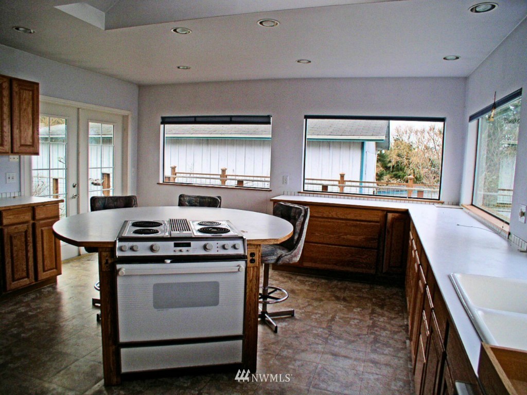 3701 Oak Bay Road Port Hadlock, WA 98339 - Photo 11 of 14 Gallery Image 11