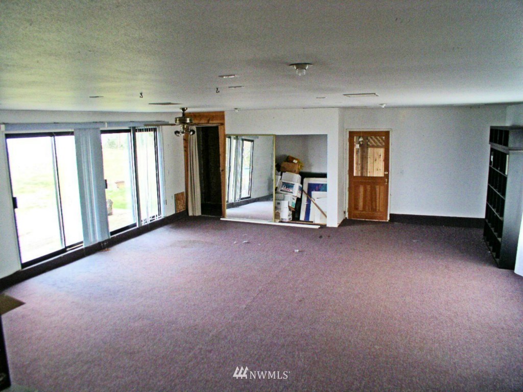3701 Oak Bay Road Port Hadlock, WA 98339 - Photo 10 of 14 Gallery Image 10