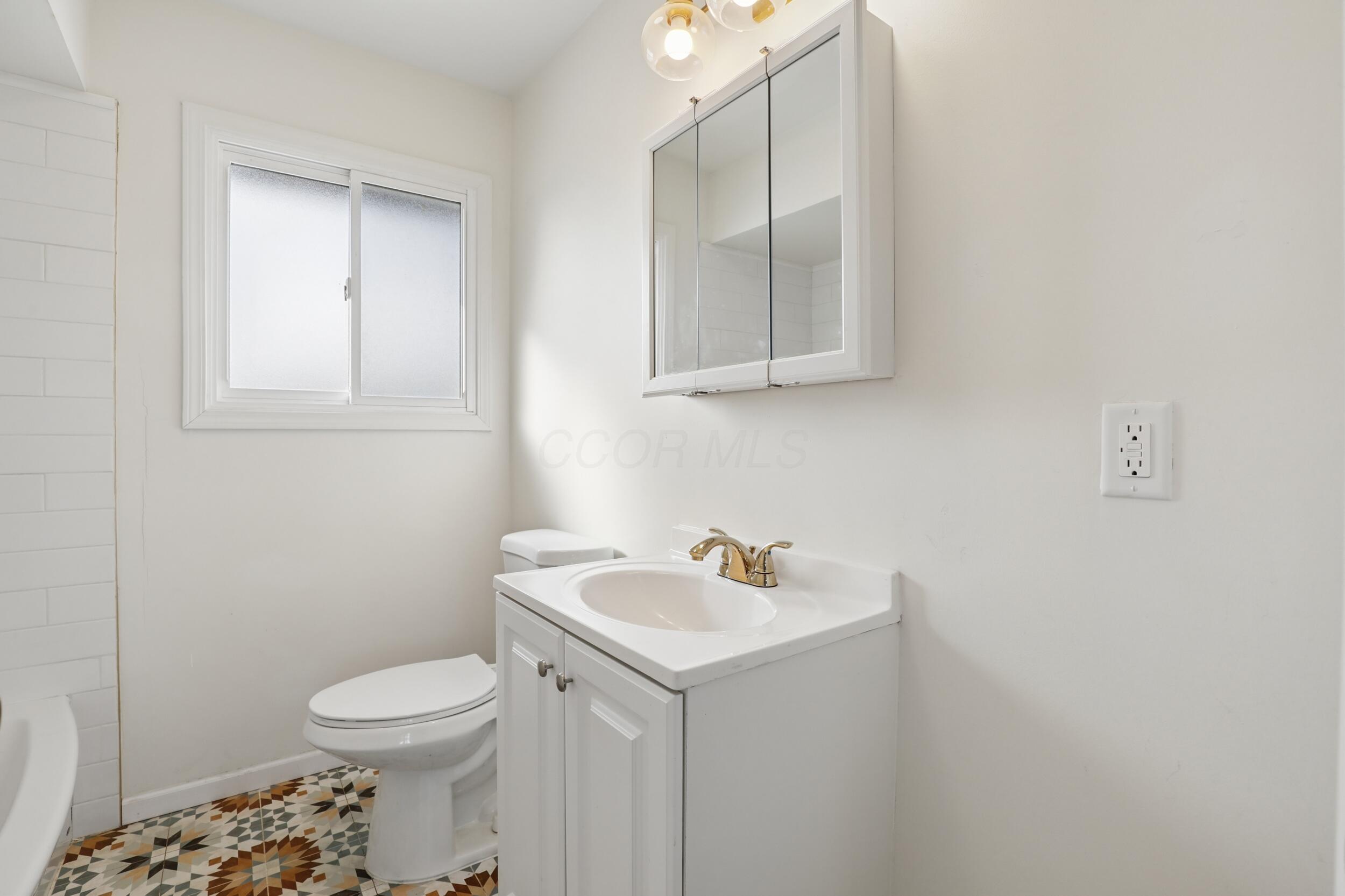 5684 Olive Road Franklin, OH 45005 - Photo 14 of 31 23__b6a0501