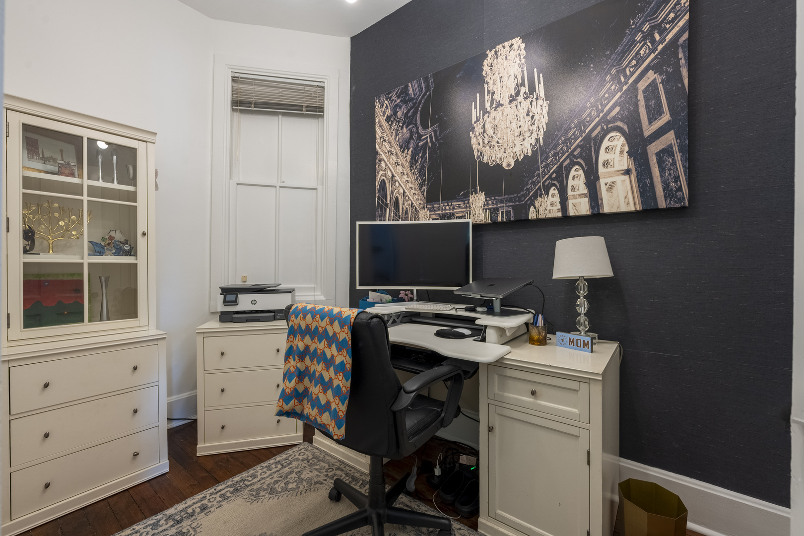 558 West Belden Avenue Chicago, IL 60614 - Photo 17 of 62 a workspace with furniture and window