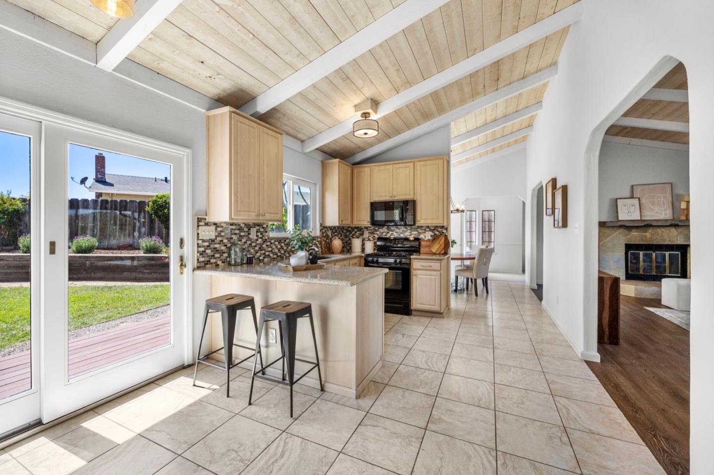 9310 Canyon Oak Road Salinas, CA 93907 - Photo 20 of 81