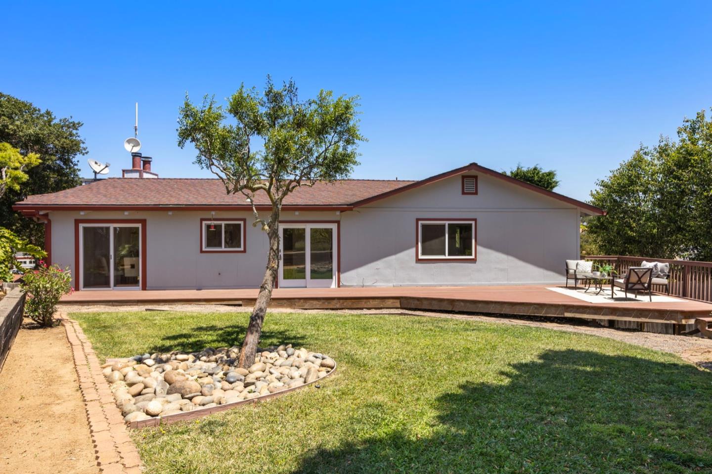 9310 Canyon Oak Road Salinas, CA 93907 - Photo 60 of 81 a front view of a house with a yard