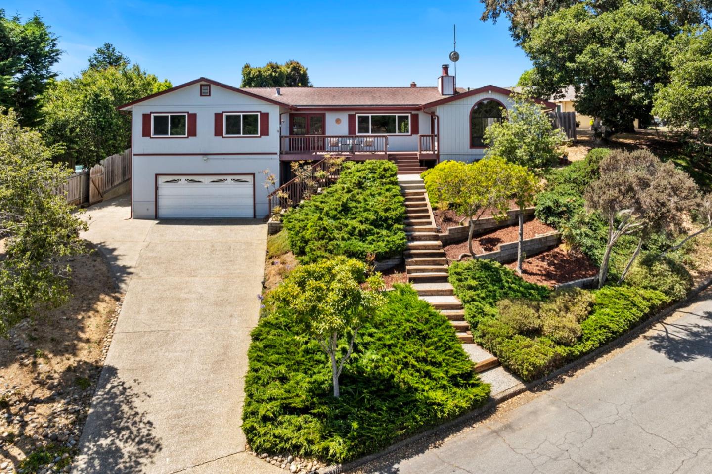 9310 Canyon Oak Road Salinas, CA 93907 - Photo 75 of 81 a front view of a house with a yard