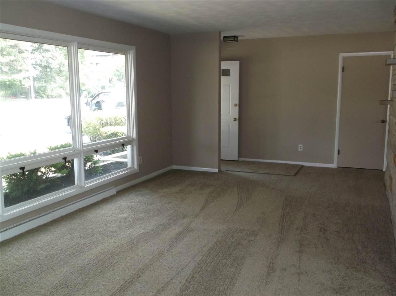 1426 East Tillman Road Fort Wayne, IN 46816 - Photo 5 of 29