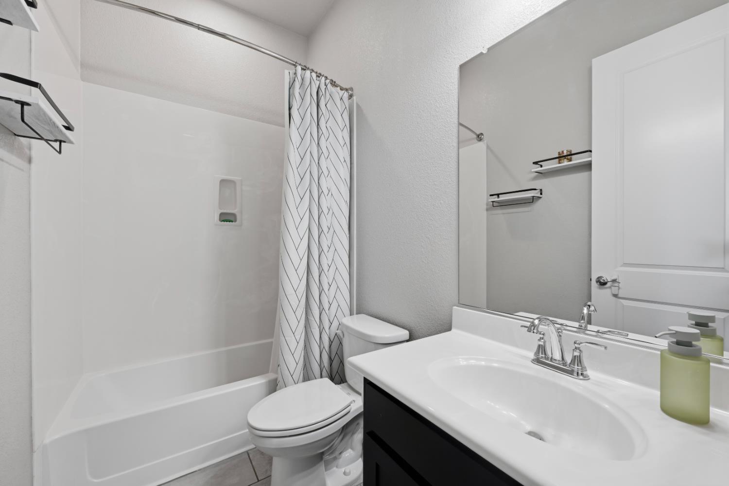 2012 Van Ruiten Drive Lodi, CA 95242 - Photo 22 of 49