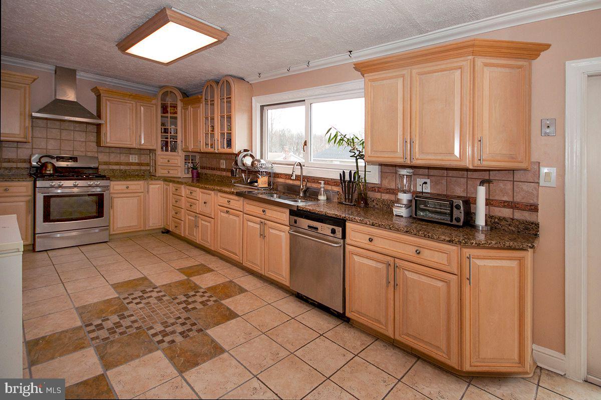 14 Clemson Road Cherry Hill, NJ 08034 - Photo 12 of 35 Kitchen: Ceramic Tile Flooring