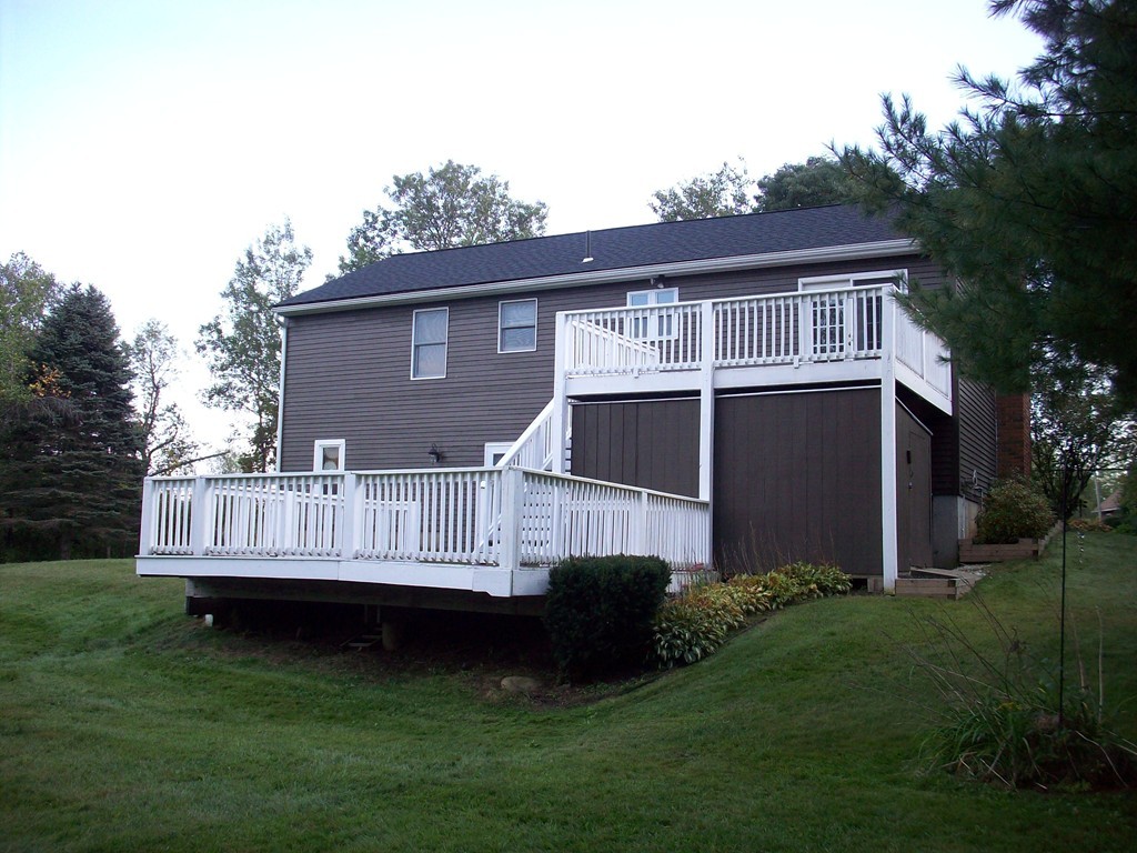 567 Podunk Road East Brookfield, MA 01515 - Photo 2 of 30