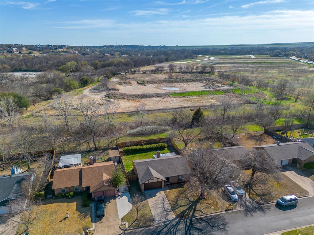 1812 Briar Run Benbrook, TX 76126 - Photo 2 of 30