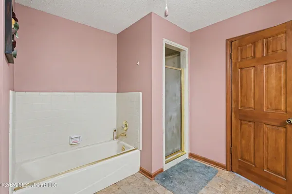 $345,000 | 3461 Amy Drive, Nesbit, MS 38651