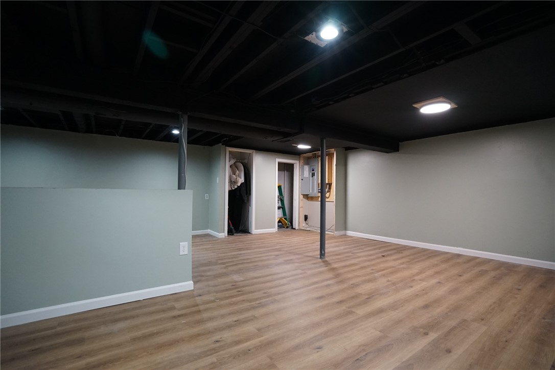 27 Winifred Avenue Warwick, RI 02889 - Photo 23 of 31