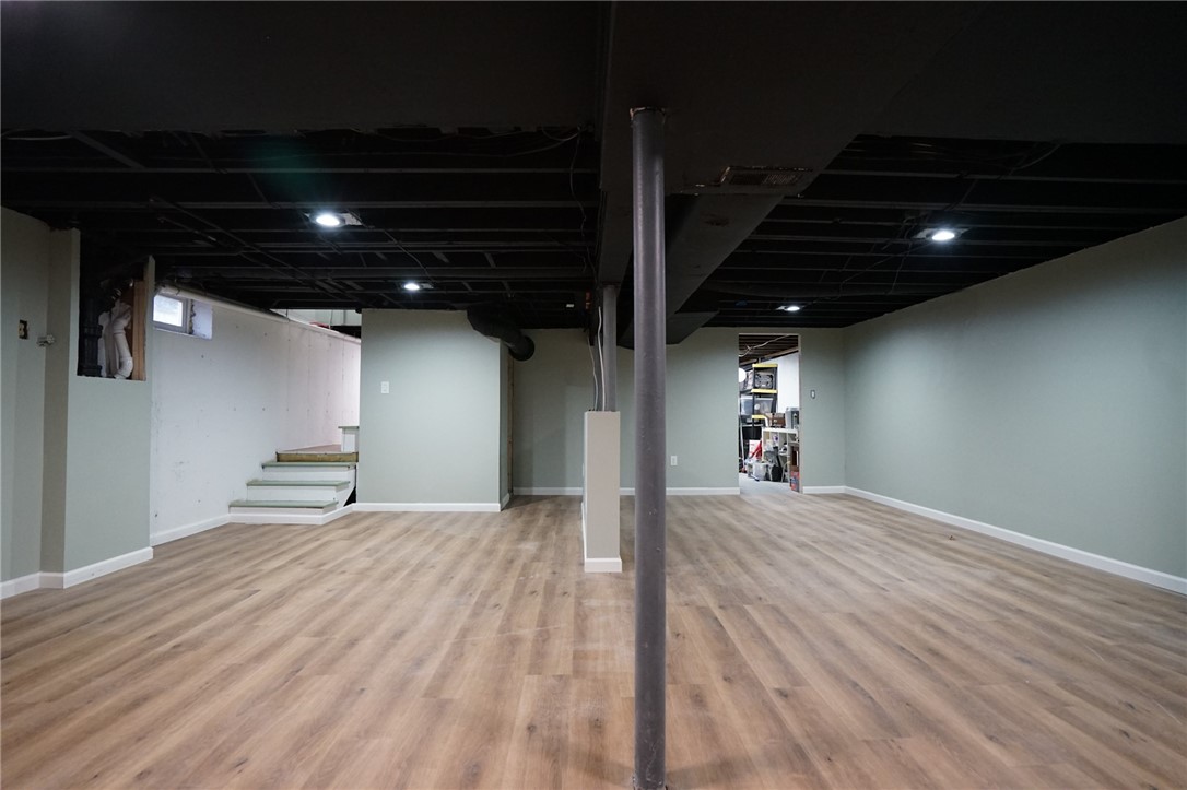 27 Winifred Avenue Warwick, RI 02889 - Photo 24 of 31