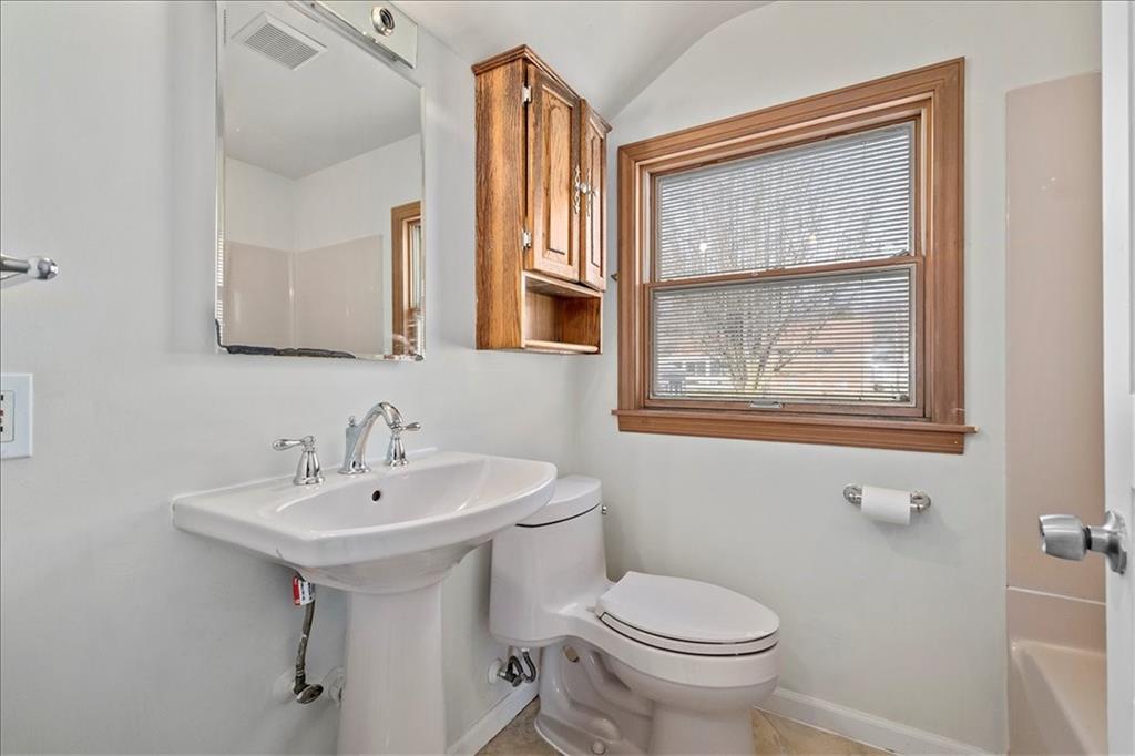 504 Nichols Road Pittsburgh, PA 15237 - Photo 19 of 25 a bathroom with a sink and a toilet