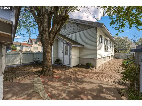 $395,000 | 123 Northwest 8th Street, Pendleton, OR 97801