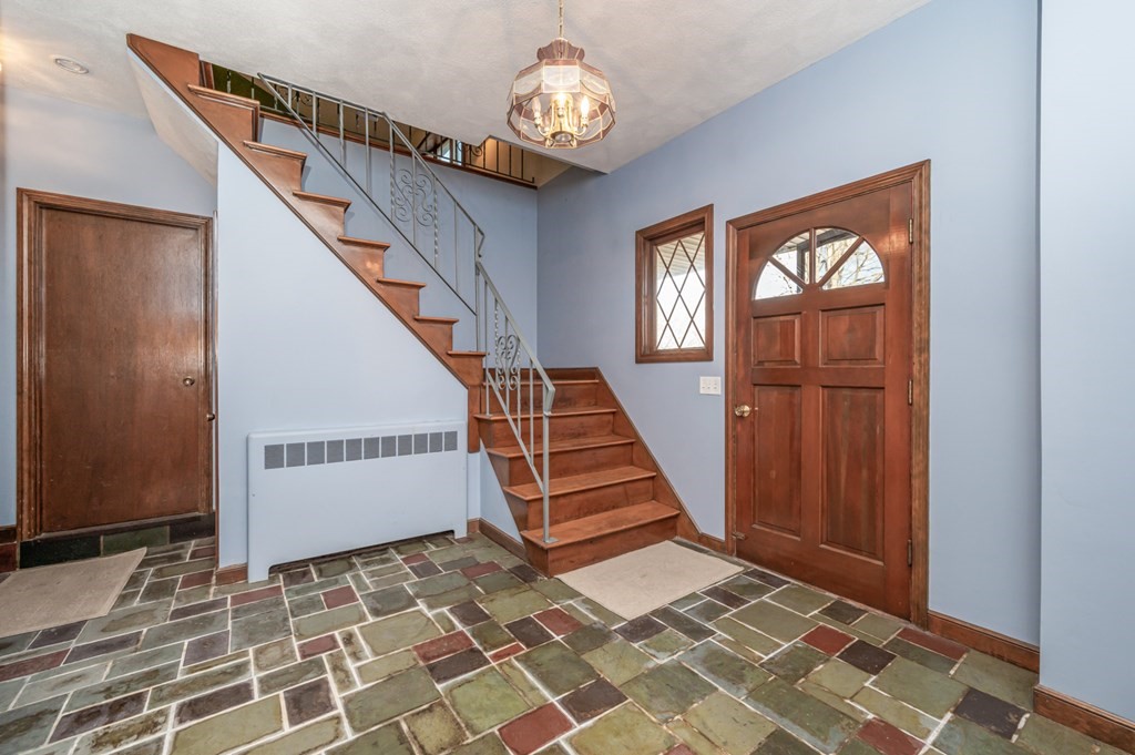 55 Pilgrim Road Braintree, MA 02184 - Photo 5 of 25 Gallery Image 5