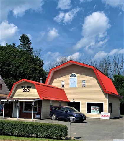 $349,000 | 369 Mansion Street, Coxsackie, NY 12192