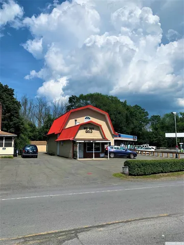 $349,000 | 369 Mansion Street, Coxsackie, NY 12192