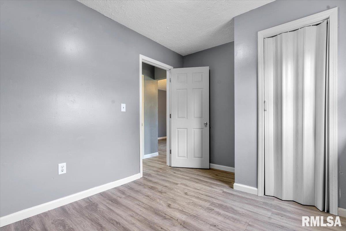 2327 South 15th Street Springfield, IL 62703 - Photo 15 of 21