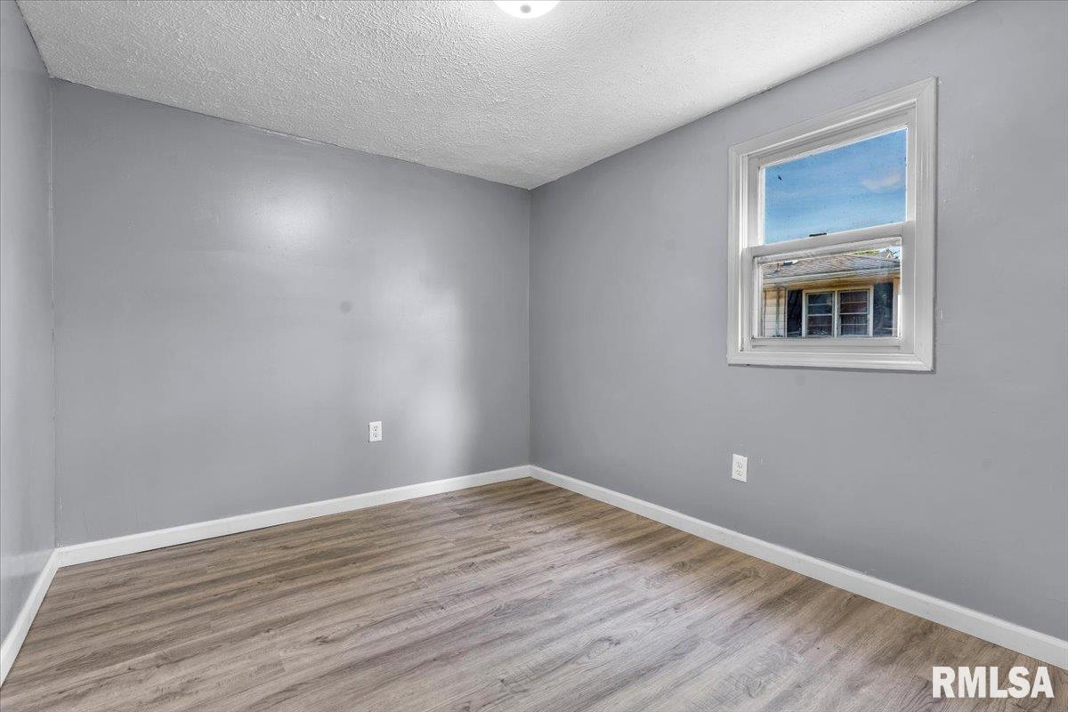 2327 South 15th Street Springfield, IL 62703 - Photo 19 of 21
