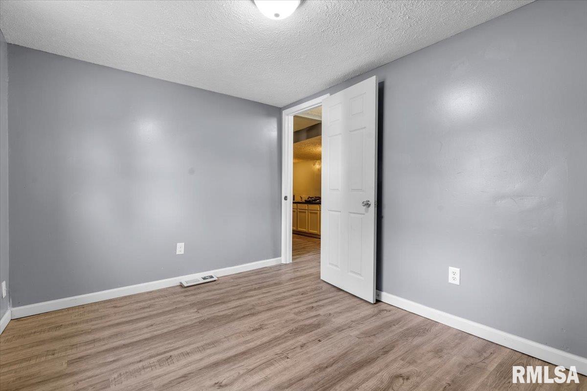 2327 South 15th Street Springfield, IL 62703 - Photo 20 of 21