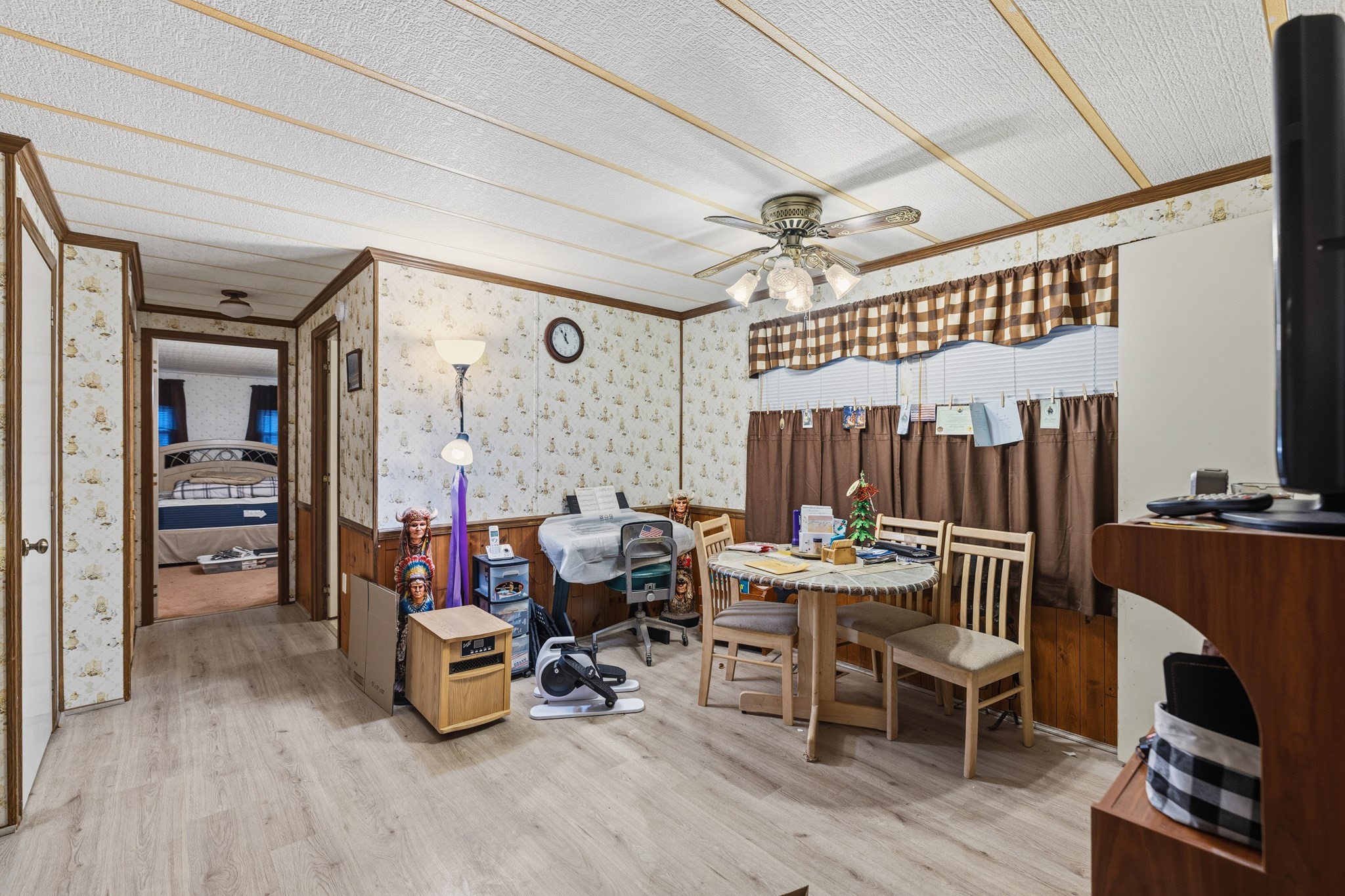 6 John Alden Road Taunton, MA 02780 - Photo 9 of 16 Gallery Image 9