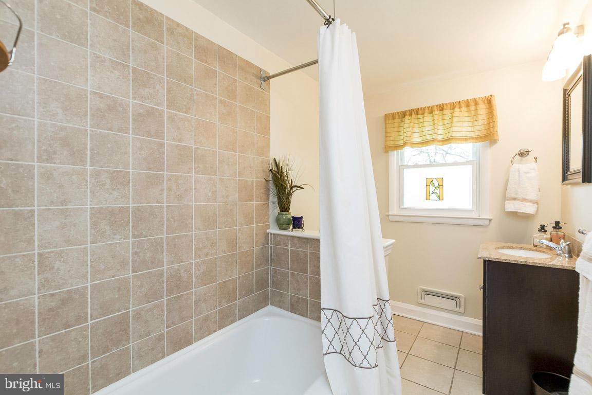 14 Croftley Road Lutherville-Timonium, MD 21093 - Photo 21 of 30 Bath