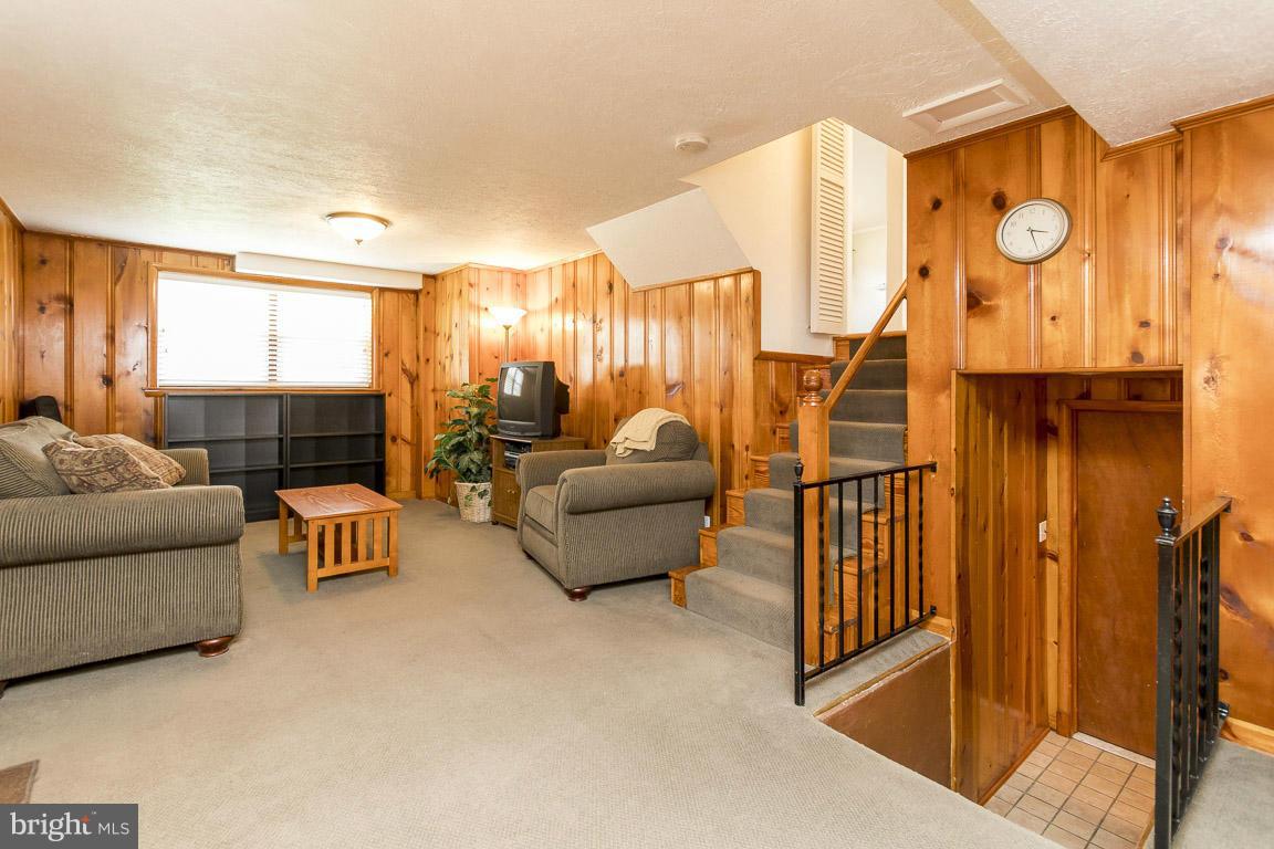 14 Croftley Road Lutherville-Timonium, MD 21093 - Photo 24 of 30 Family Room