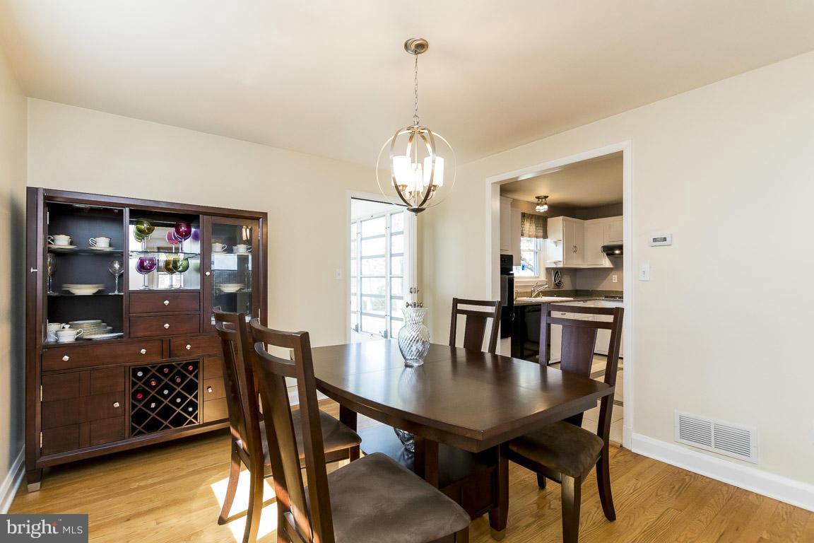14 Croftley Road Lutherville-Timonium, MD 21093 - Photo 7 of 30 Dining Room