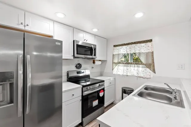 $429,000 | 913 Amistad Court, Unit D, El Cajon, CA 92019