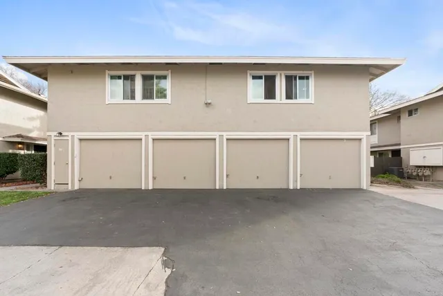 $429,000 | 913 Amistad Court, Unit D, El Cajon, CA 92019