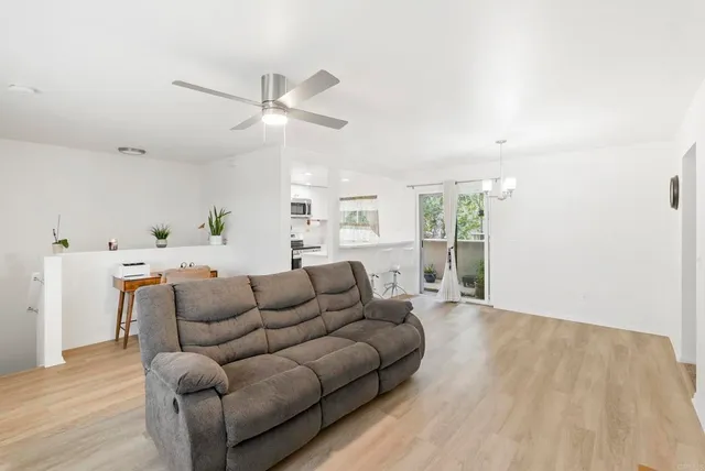 $429,000 | 913 Amistad Court, Unit D, El Cajon, CA 92019