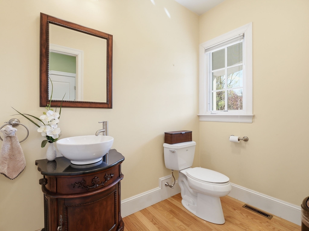 50 Yorkshire Road Dover, MA 02030 - Photo 19 of 42