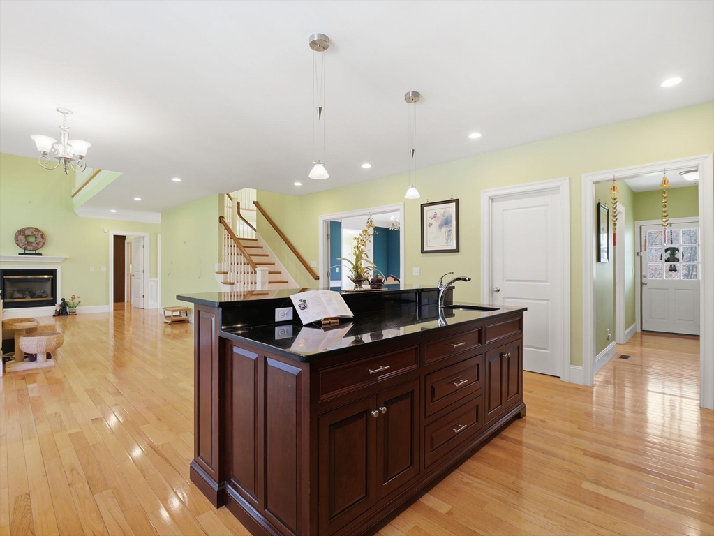 50 Yorkshire Road Dover, MA 02030 - Photo 10 of 42
