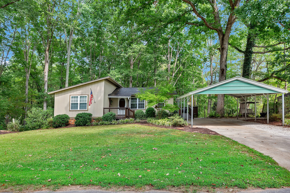 217 Scenic Heights Road West Union, SC 29696 - Photo 1 of 26 Inviting, even welcoming exterior