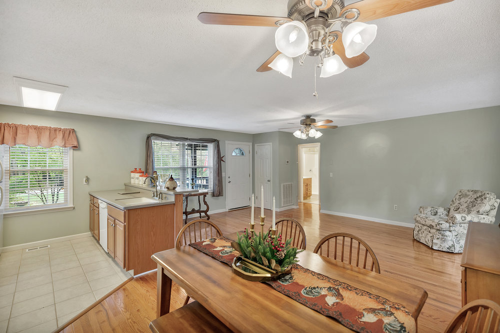 217 Scenic Heights Road West Union, SC 29696 - Photo 10 of 26 Natural lighting