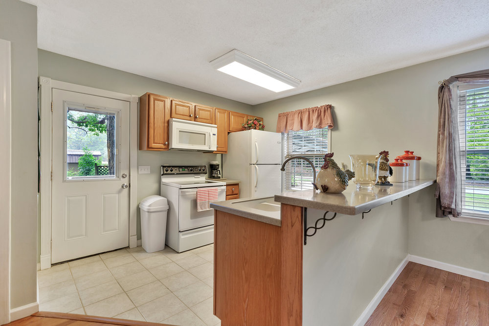 217 Scenic Heights Road West Union, SC 29696 - Photo 2 of 26 Real wood cabinets