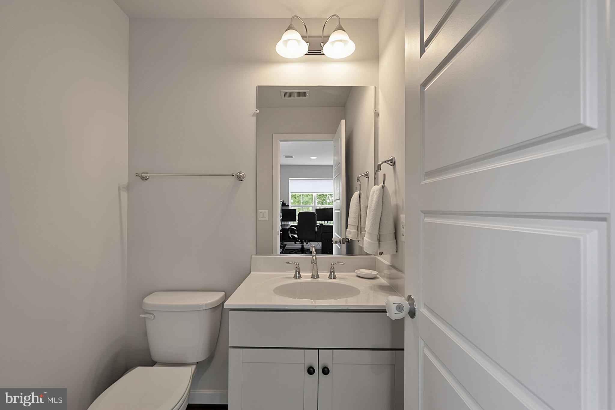 6261 Edsall Road Alexandria, VA 22312 - Photo 44 of 79
