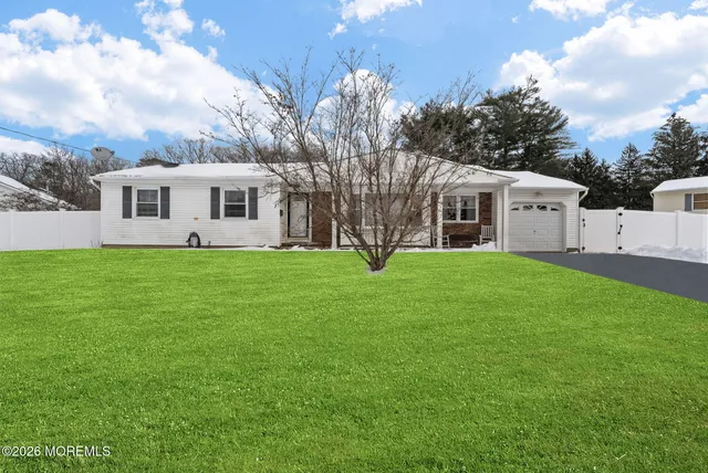 $650,000 | 126 Newbury Road, Howell, NJ 07731