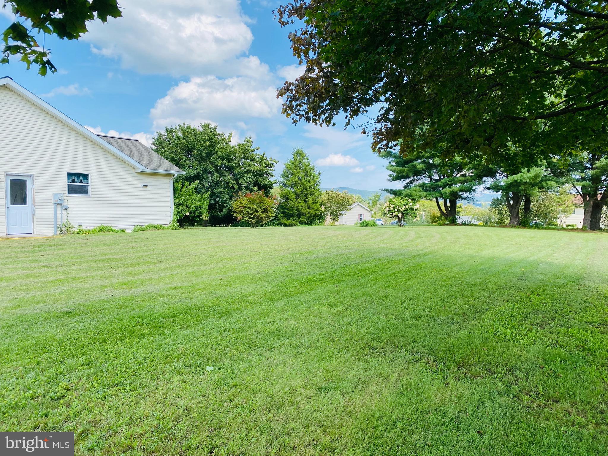 49 Mar-Bob Road Halifax, PA 17032 - Photo 5 of 36 Beautiful side yard