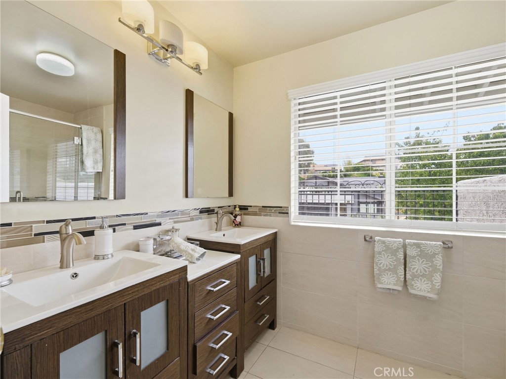 19140 Merion Drive Porter Ranch, CA 91326 - Photo 23 of 31