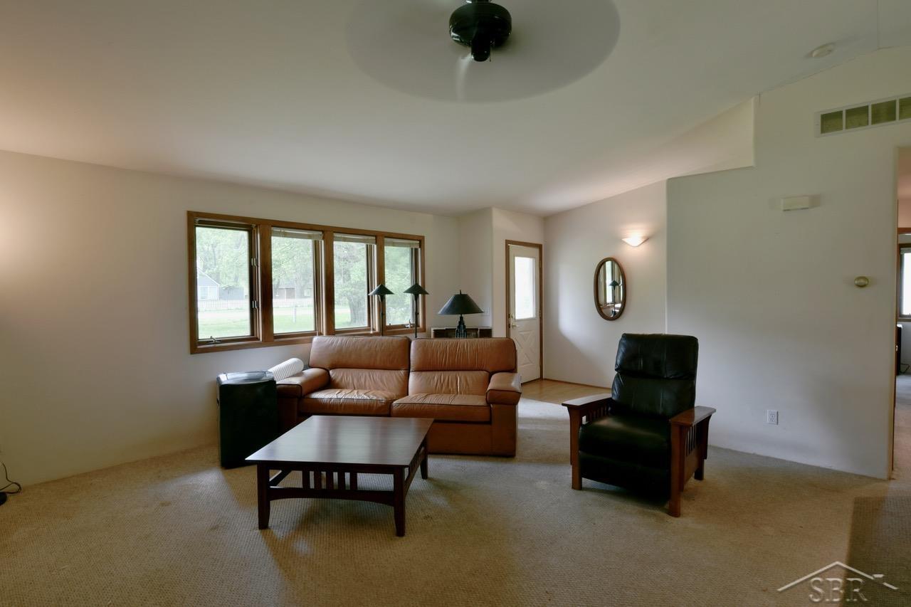 3087 East Gordonville Road Midland, MI 48640 - Photo 8 of 20