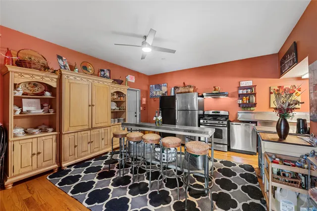 a very nice looking room with many windows