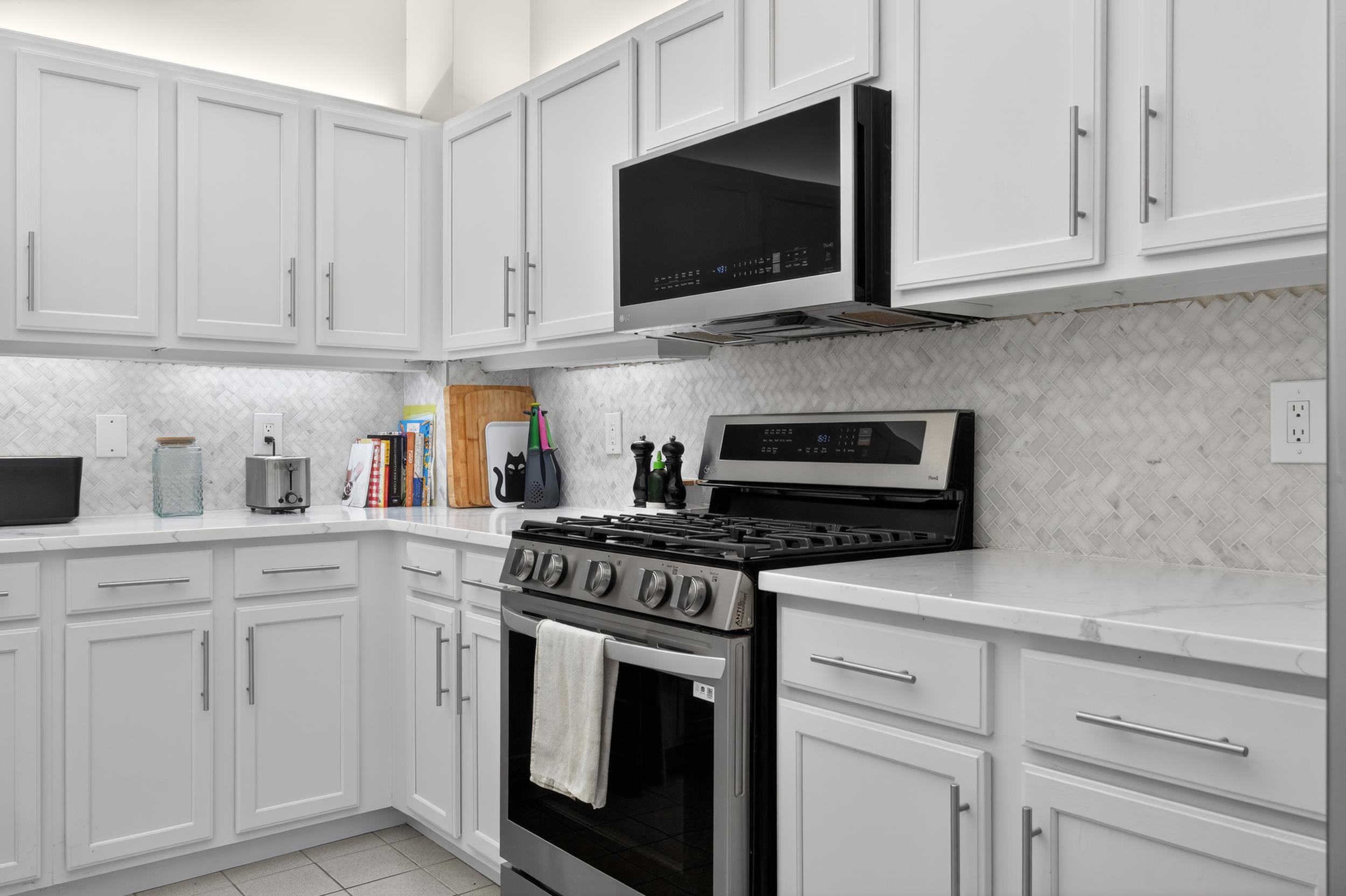46 Mercer Street, Unit PH Jersey City, NJ 07302 - Photo 12 of 30