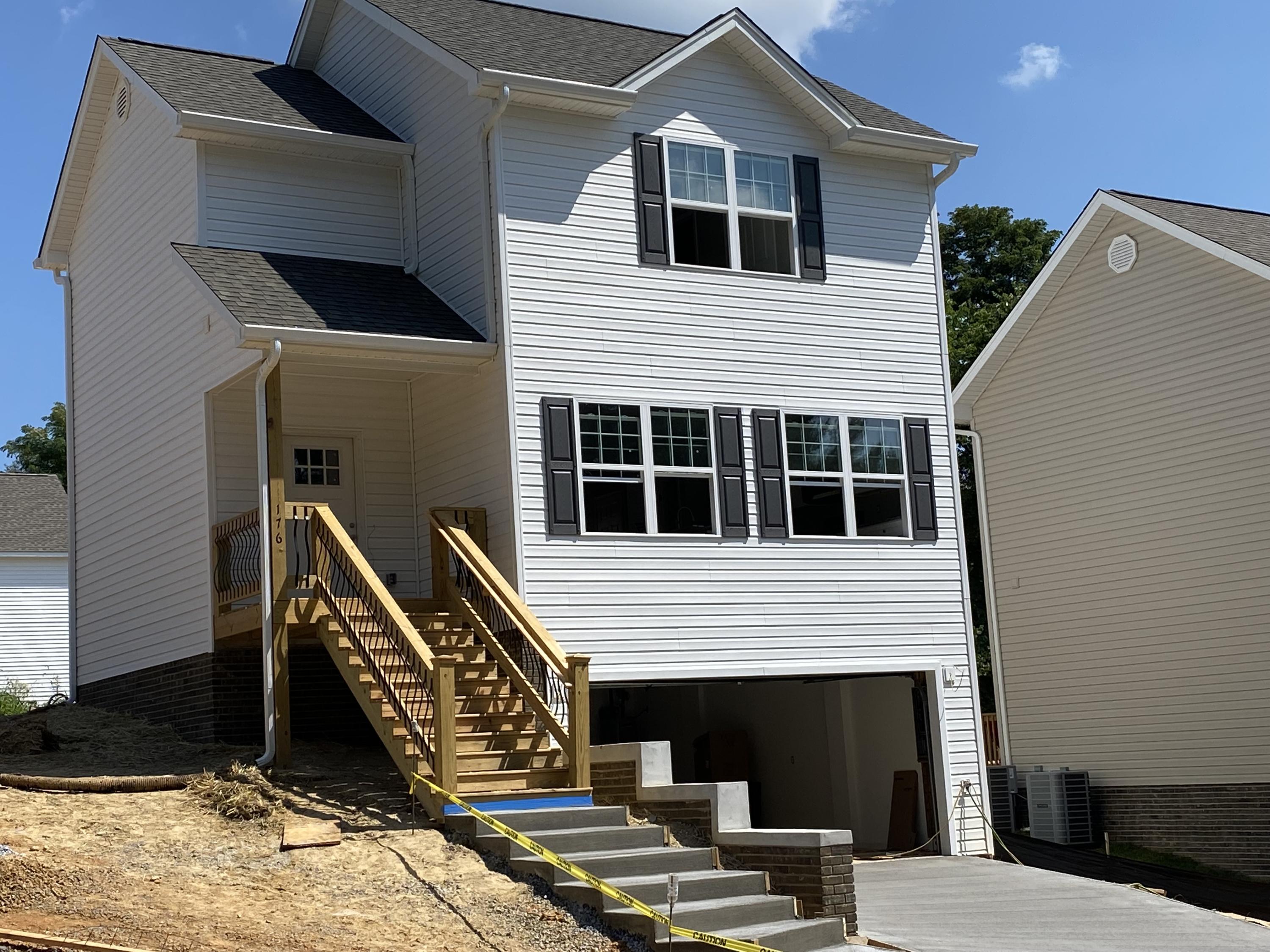 176 Ridge Pointe Johnson City, TN 37604 - Photo 1 of 2 176 Ridge Pointe