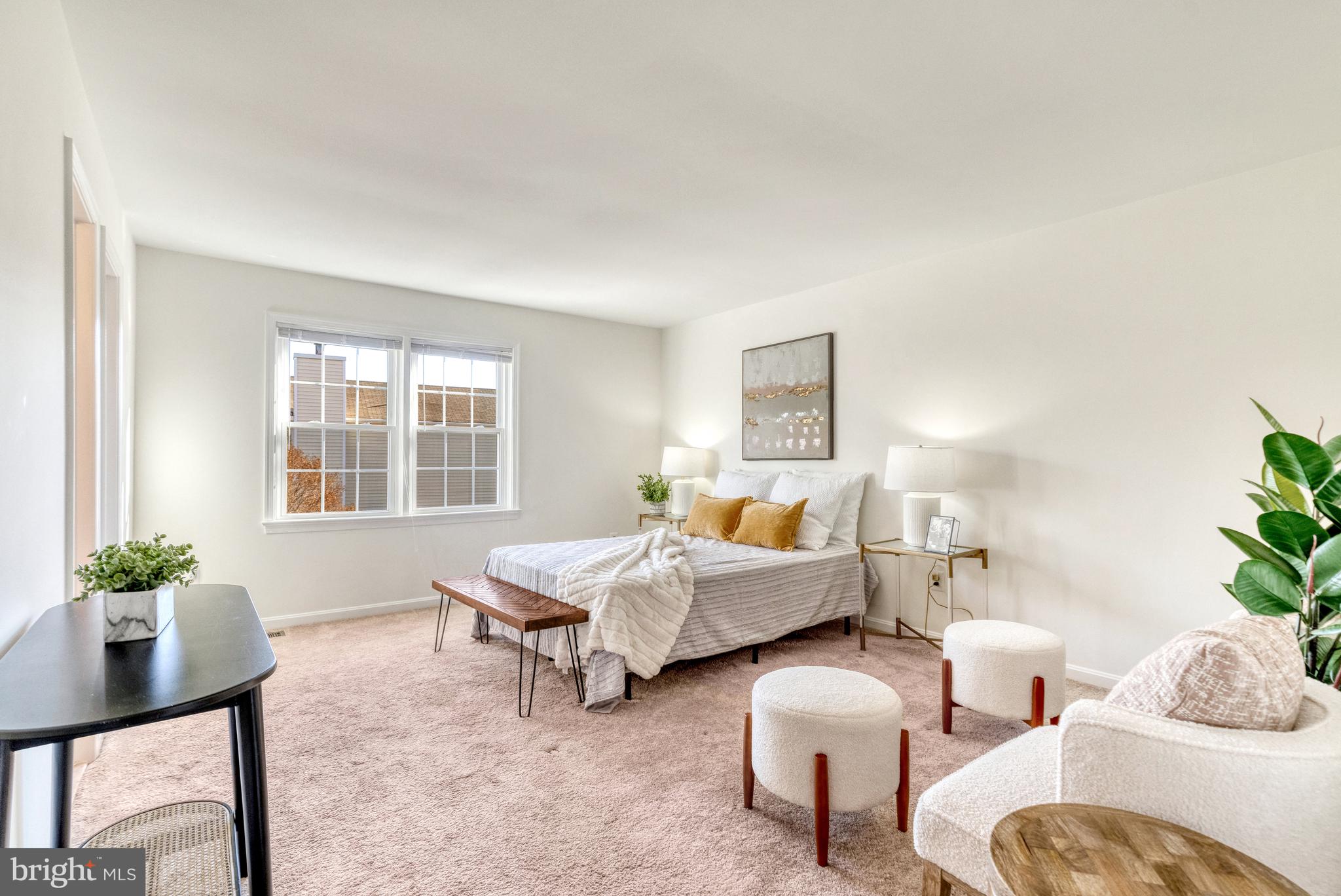 4311 Cub Run Road Chantilly, VA 20151 - Photo 31 of 56 Upper level Primary Suite