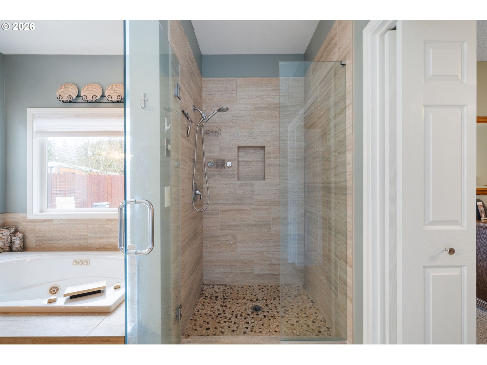 4527 Northwest Center Court Camas, WA 98607 - Photo 18 of 36