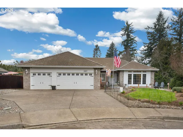$820,000 | 4527 Northwest Center Court, Camas, WA 98607